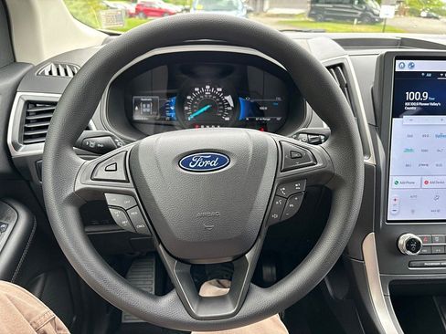 New 2024 Ford Edge SE w/ Black Appearance Package image 33
