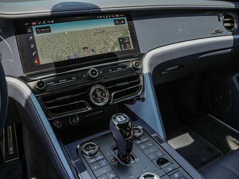 New 2025 Bentley Flying Spur Plug-In Hybrid image 27