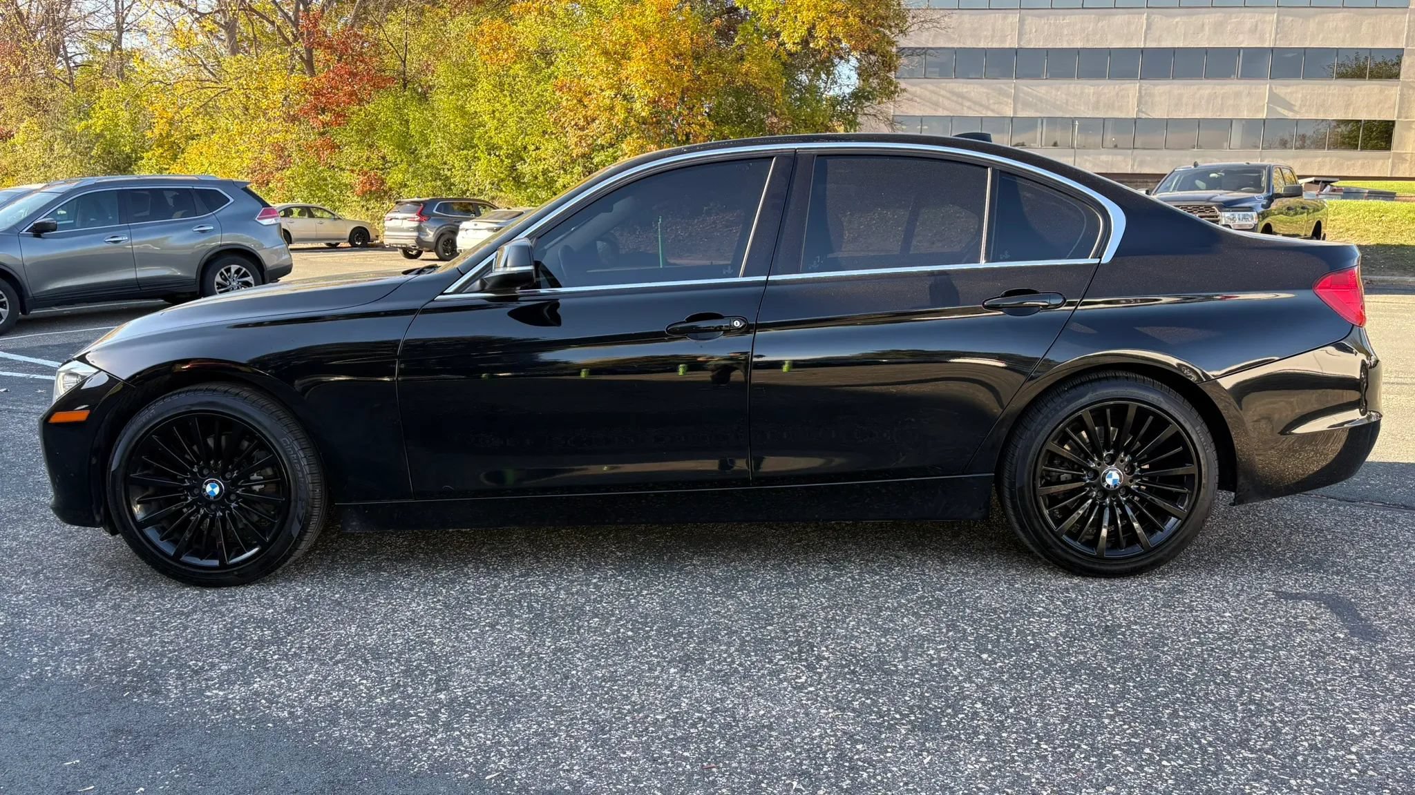 Used 2014 BMW 328i xDrive Sedan w/ Premium Package AWD/4WD image 5