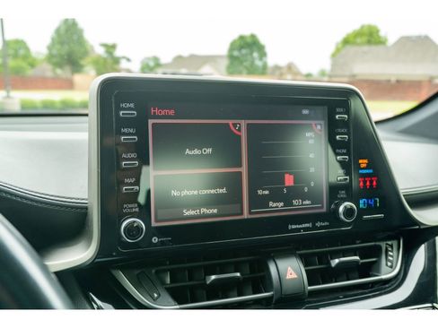 Used 2019 Toyota C-HR XLE FWD image 23