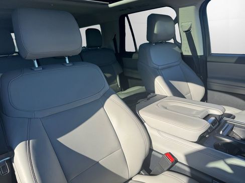 Certified 2025 Ford Expedition Max Active image 15
