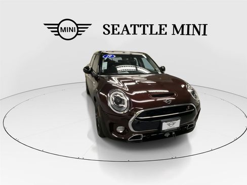 Used 2019 MINI Cooper Clubman S w/ Storage Package image 3