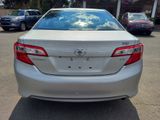 Used 2014 Toyota Camry LE image 6
