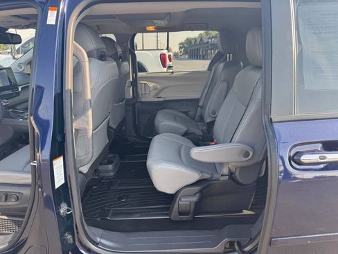 Used 2024 Toyota Sienna XLE w/ XLE Plus Package AWD/4WD image 30