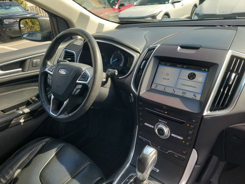 Used 2018 Ford Edge Titanium image 8