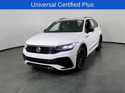 Used 2022 Volkswagen Tiguan SE R-Line image 2