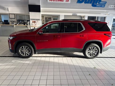 Used 2023 Chevrolet Traverse LT FWD image 6