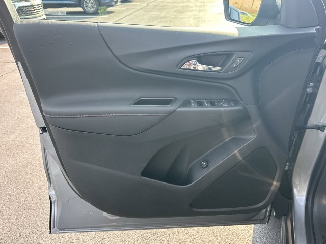 Certified 2023 Chevrolet Equinox RS FWD image 21