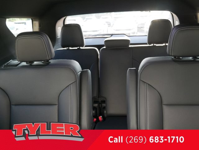 New 2027 Chevrolet Traverse LT w/ Driver Confidence Package AWD/4WD image 39
