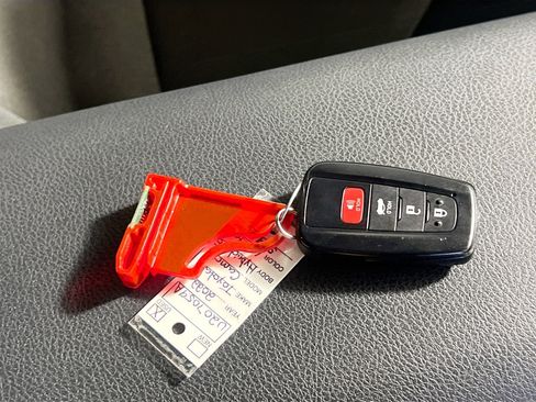 Used 2022 Toyota Camry LE image 36