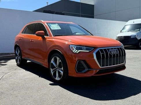 Used 2020 Audi Q3 2.0T Premium Plus w/ Premium Plus Package AWD/4WD image 9