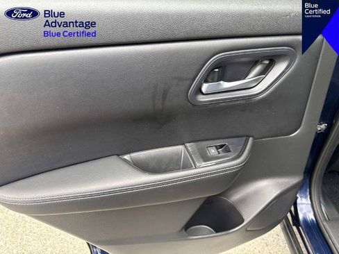 Used 2024 Nissan Rogue SV FWD image 11