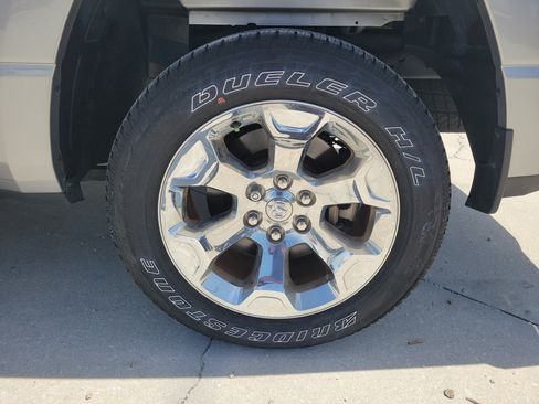 Used 2023 RAM 1500 Big Horn AWD/4WD image 9