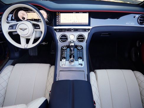 Used 2022 Bentley Continental GT image 4