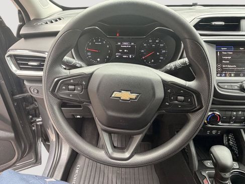 Used 2022 Chevrolet TrailBlazer LT FWD image 22