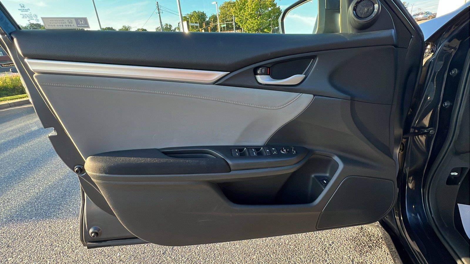 Used 2020 Honda Civic EX image 21