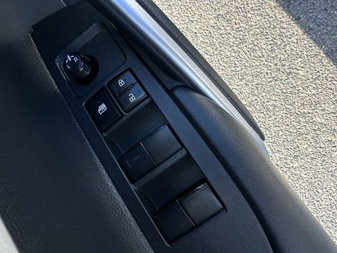 Certified 2024 Toyota Corolla Cross LE w/ Moonroof Package image 27