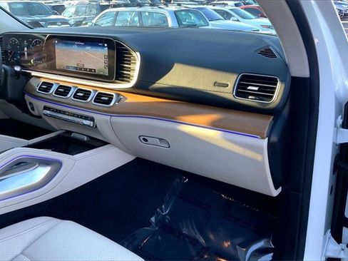 Certified 2022 Mercedes-Benz GLS 450 4MATIC image 15
