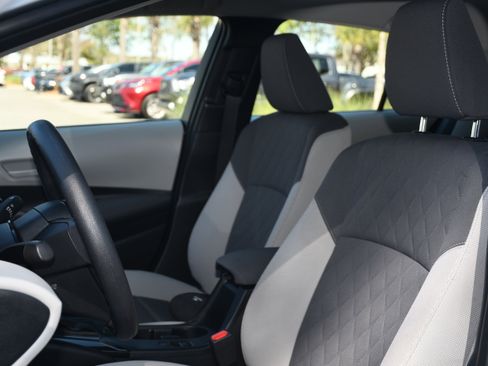 Used 2023 Toyota Corolla LE image 11