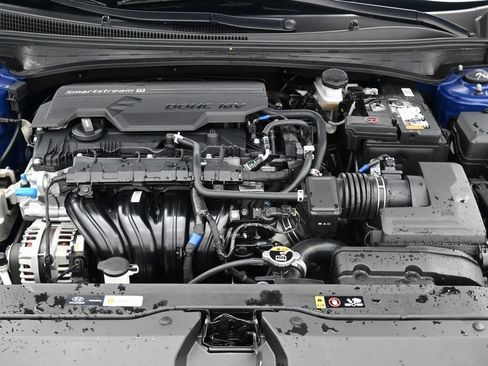 Used 2025 Hyundai Elantra SEL FWD image 14