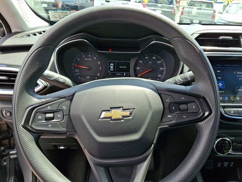 Certified 2023 Chevrolet TrailBlazer LT w/ Convenience Package FWD image 20