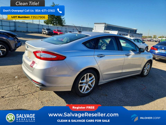 Used 2016 Ford Fusion SE FWD image 4