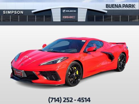 Used 2020 Chevrolet Corvette Stingray Preferred Cpe w/ 2LT Preferred Equipment Group RWD image 4