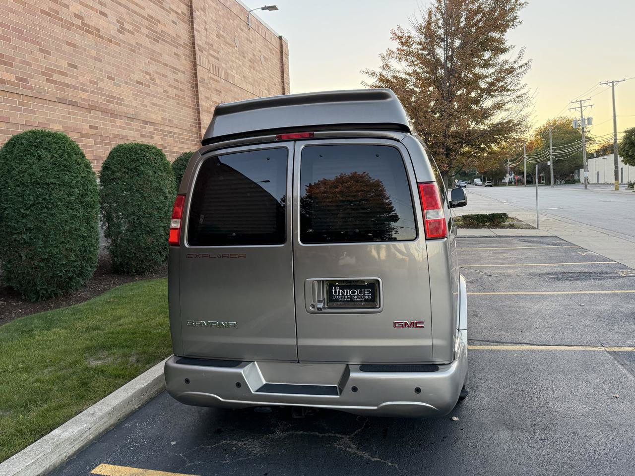 Used 2019 GMC Savana 2500 w/ Enhanced Convenience Package RWD image 16