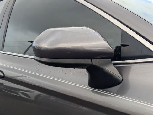 Used 2020 Toyota Camry LE image 16