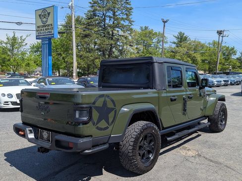 Used 2022 Jeep Gladiator Sport AWD/4WD image 7