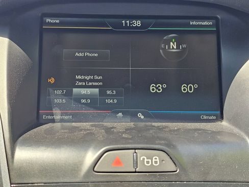 Used 2012 Ford Focus Titanium w/ Luxury Pkg FWD image 27