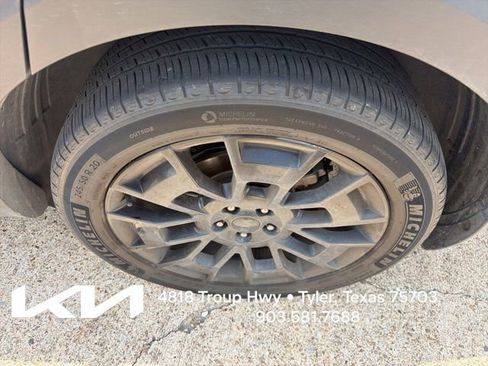 Certified 2021 Kia Telluride SX w/ SX Prestige Package AWD/4WD image 8