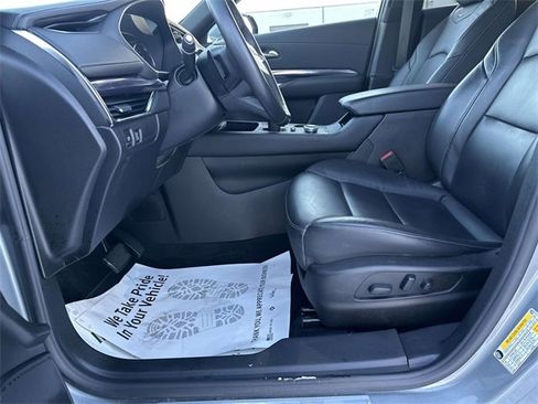 Certified 2023 Cadillac XT4 Luxury w/ Cold Weather Package image 18