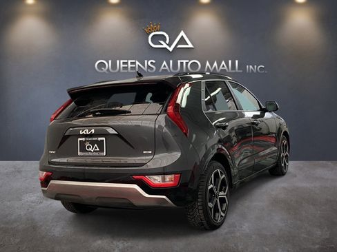 Used 2023 Kia Niro EX Touring FWD image 6