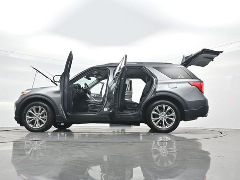 Used 2023 Ford Explorer Limited image 47