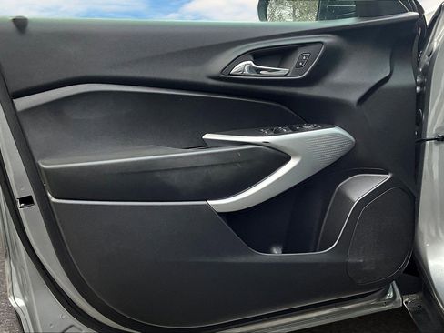 Used 2024 Chevrolet Trax RS image 12