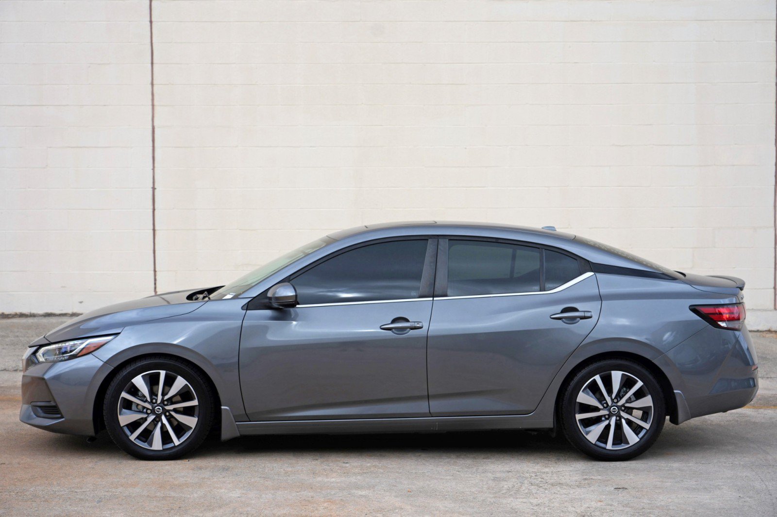 Used 2020 Nissan Sentra SV FWD image 43