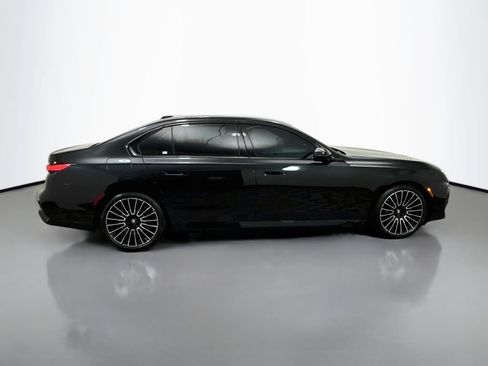 Used 2025 BMW 760i xDrive AWD/4WD image 8