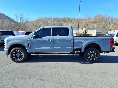Used 2024 Ford F250 Platinum image 2