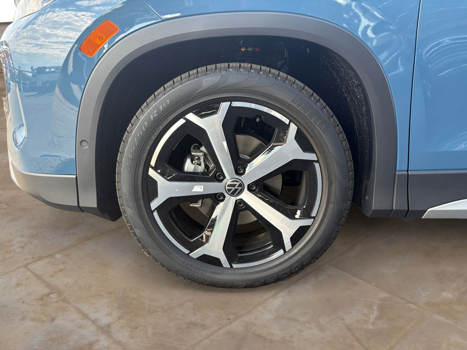 New 2026 Volkswagen Tiguan SE FWD image 11