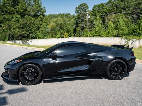 Used 2023 Chevrolet Corvette Z06 RWD image 33