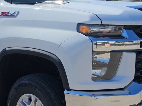 Used 2023 Chevrolet Silverado 2500 LT w/ Convenience Package AWD/4WD image 8