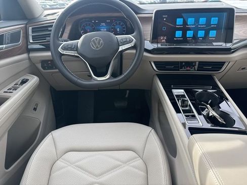 New 2026 Volkswagen Atlas SE image 11