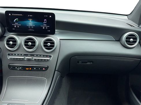 Used 2021 Mercedes-Benz GLC 300 image 19