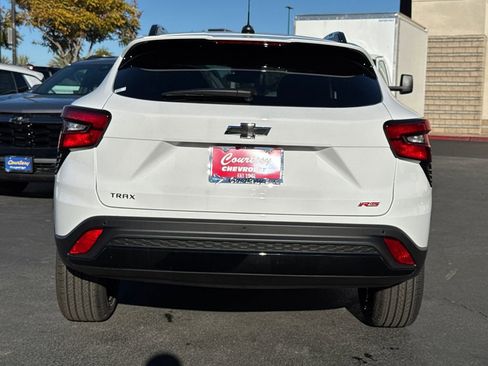 New 2026 Chevrolet Trax RS w/ Driver Confidence Package image 8