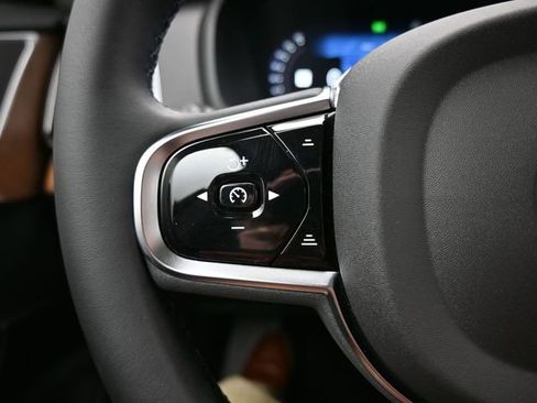 Used 2024 Volvo XC90 B6 Plus w/ Protection Package Premier image 25