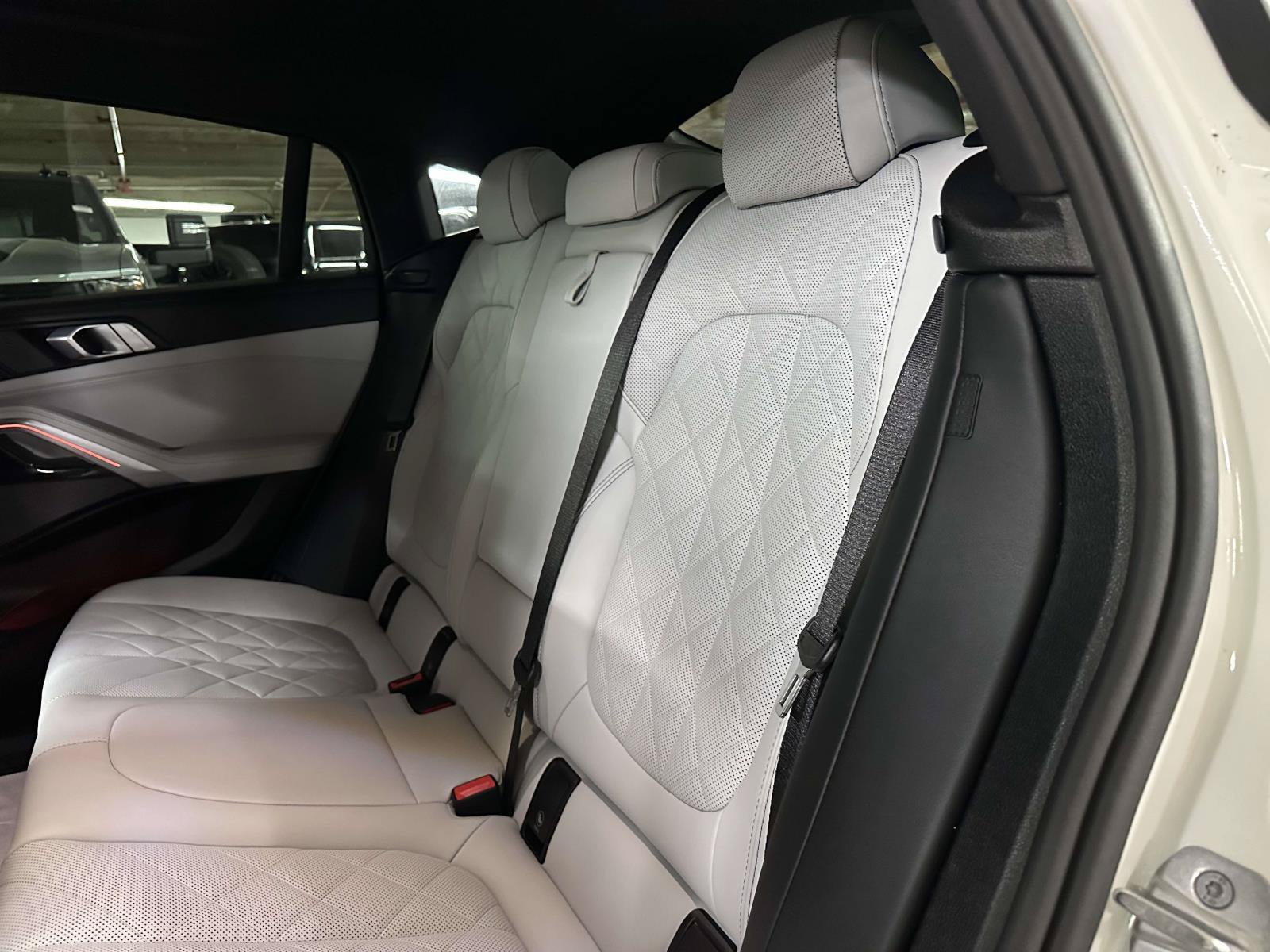 Used 2026 BMW X6 xDrive40i AWD/4WD image 15