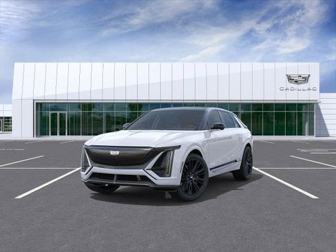 New 2026 Cadillac Lyriq V w/ Exterior Carbon Fiber Package AWD/4WD image 8