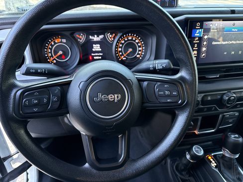 Used 2024 Jeep Wrangler Sport image 23