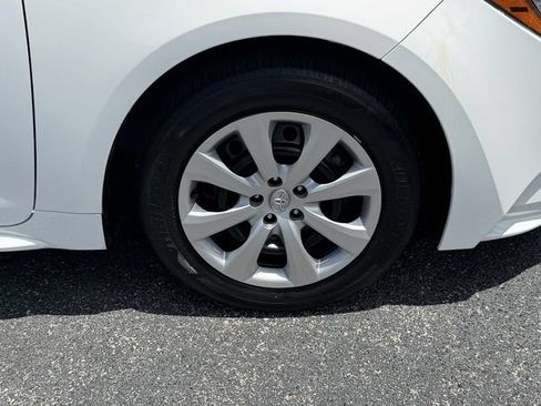 Used 2024 Toyota Corolla LE FWD image 9